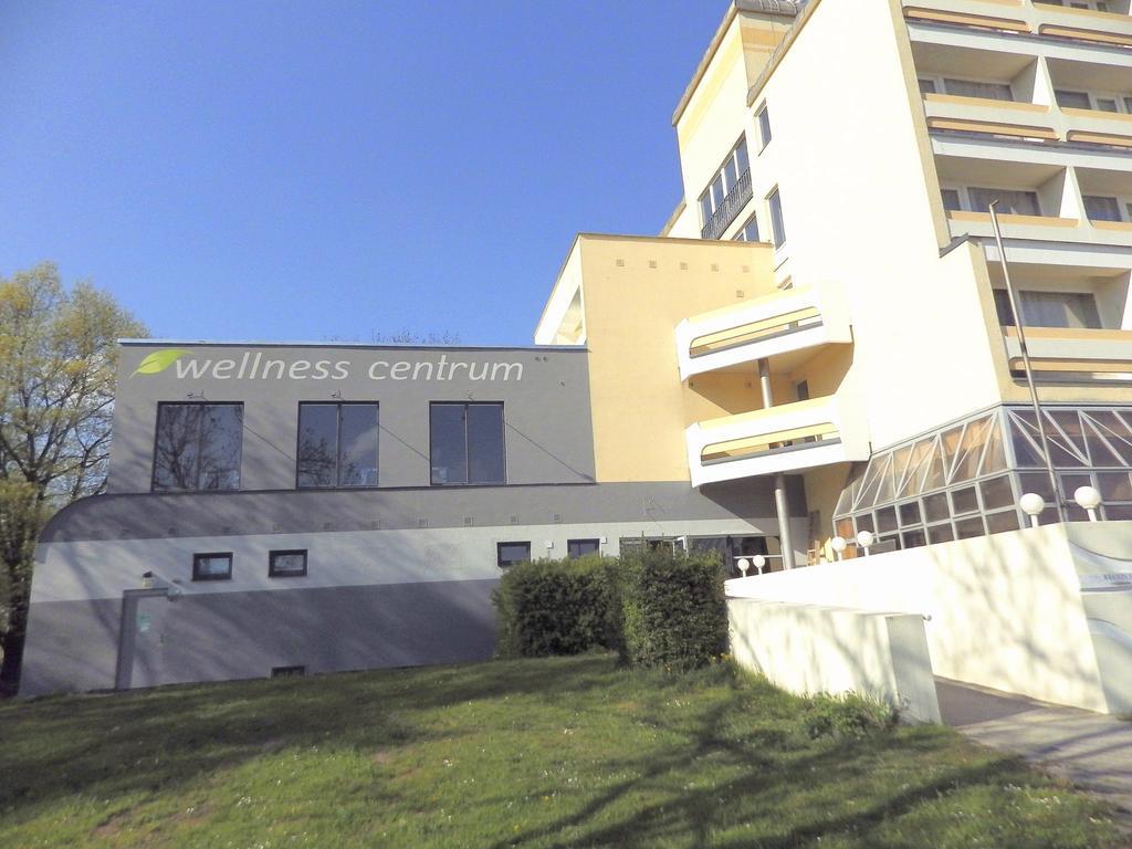 Wellness Hotel Lucia Veselí nad Lužnicí Exterior foto